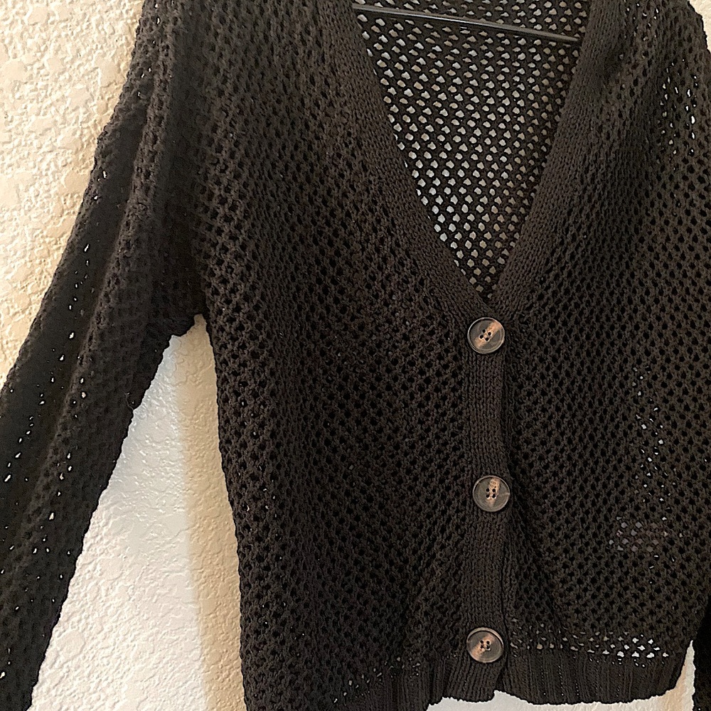 Black knitted sweater. Small.